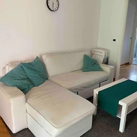 Apartman K1008 Book *