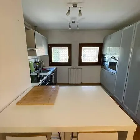 Apartman K1008 Book