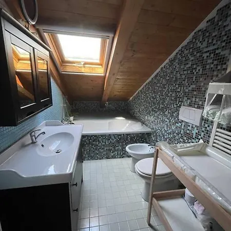 Apartman K1008 Book